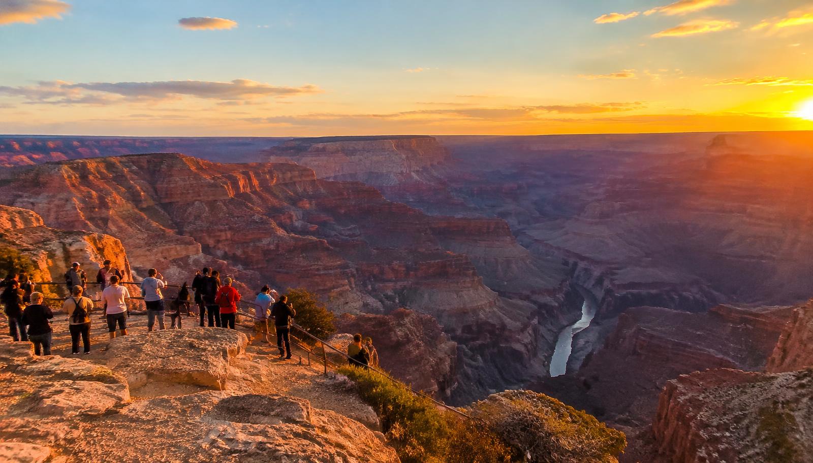 Mirante do Grand Canyon ao pôr do sol